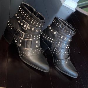 Ankle booties